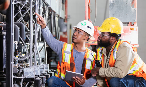 Best Electrical Repair Services  in Navarre, OH